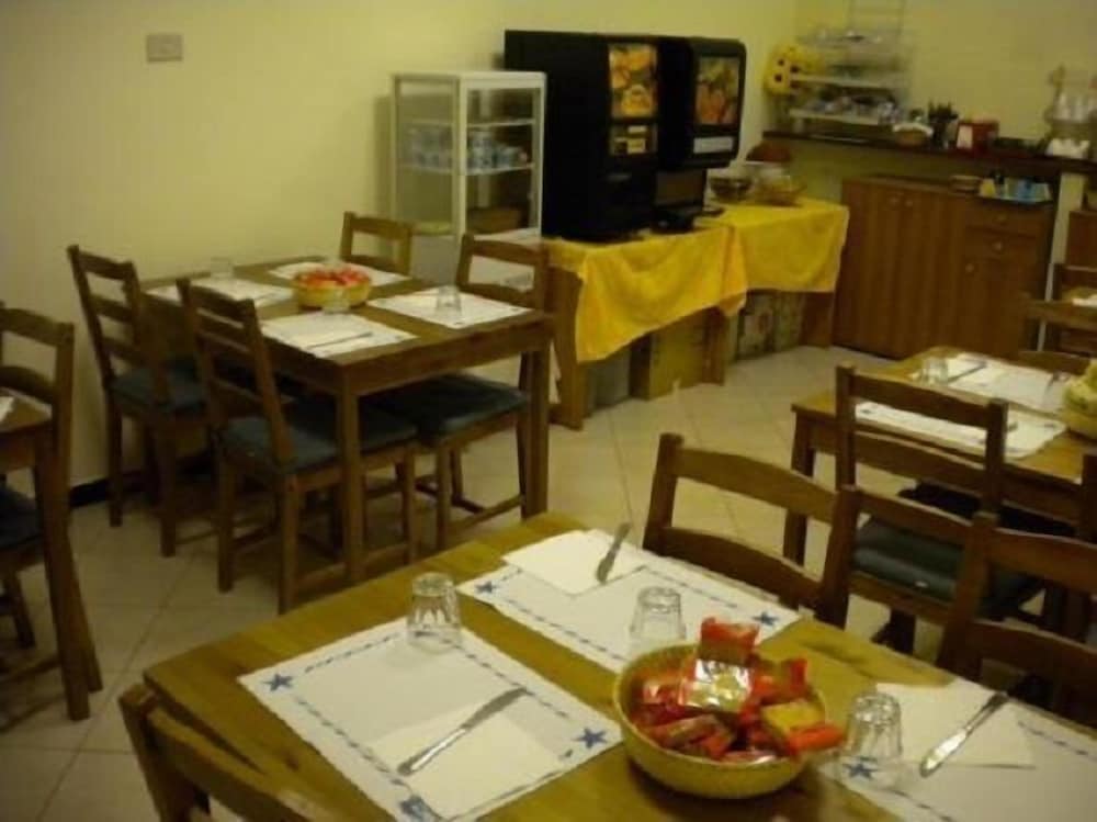 SERAFINO HOTEL 20/25