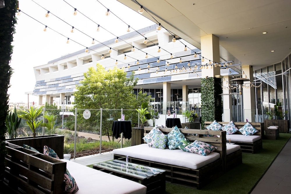 Mercure Melbourne Caroline Springs 4/48