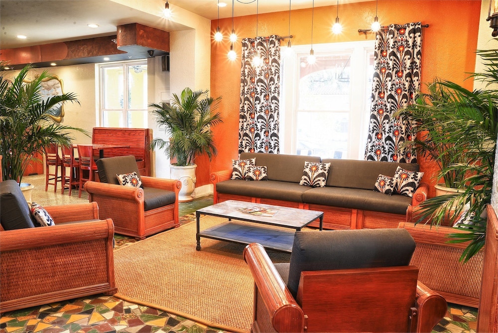 Hollander Boutique Hotel 45/69