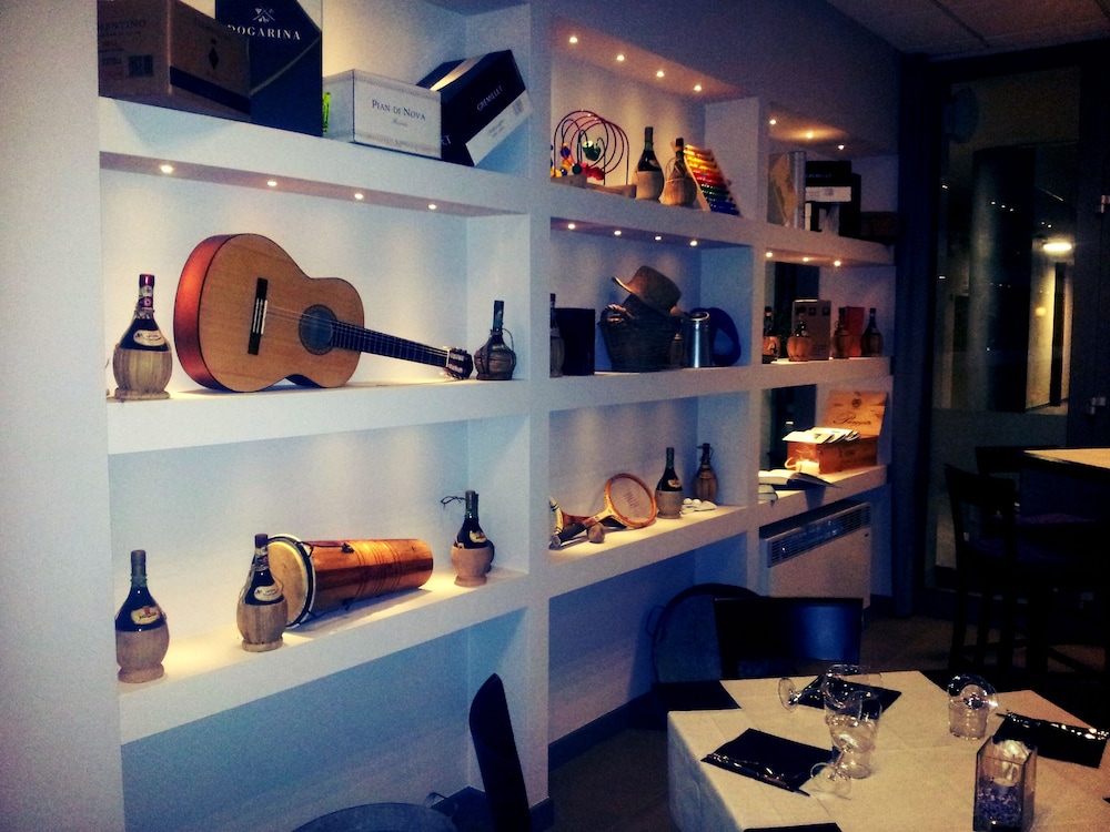 Castel Martini Wellness And Business Hotel 25/31