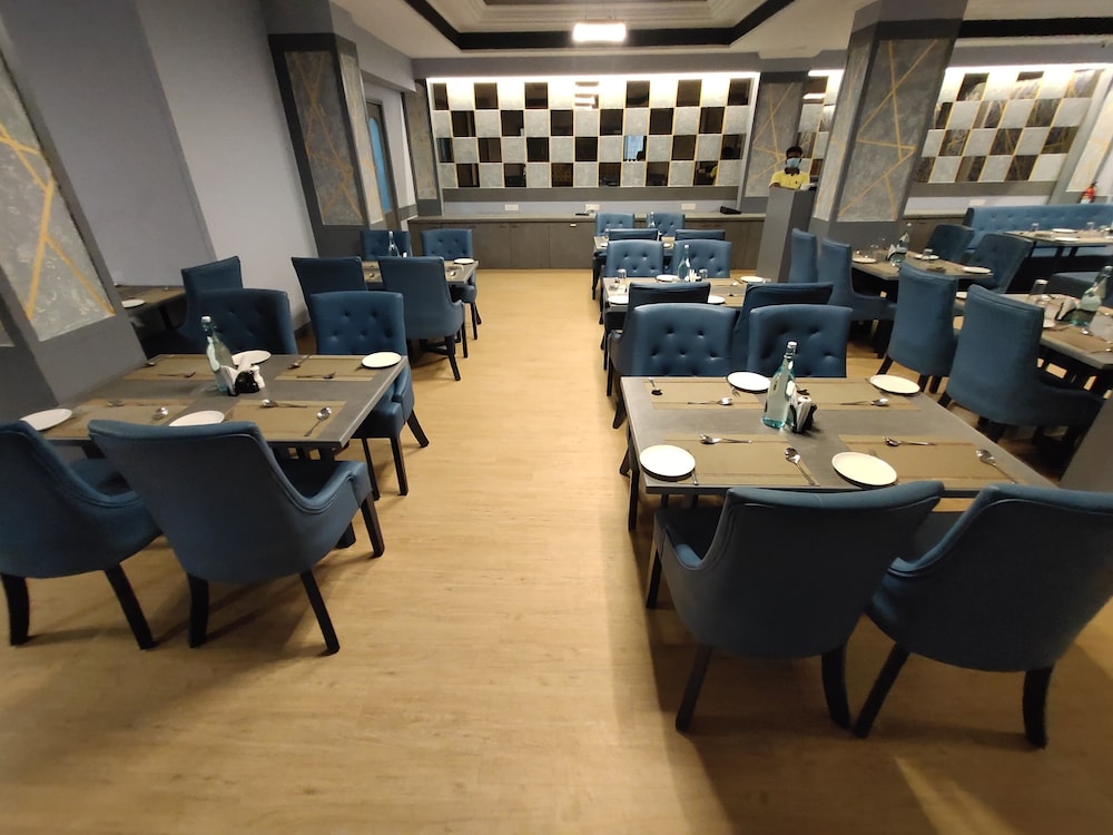Zip By Spree Hotels Surabi International 46/58