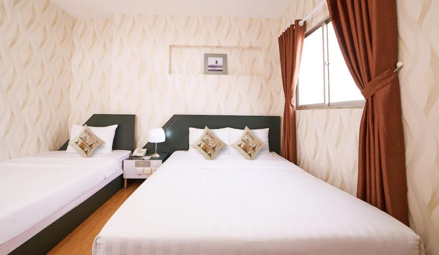 Room, Triple