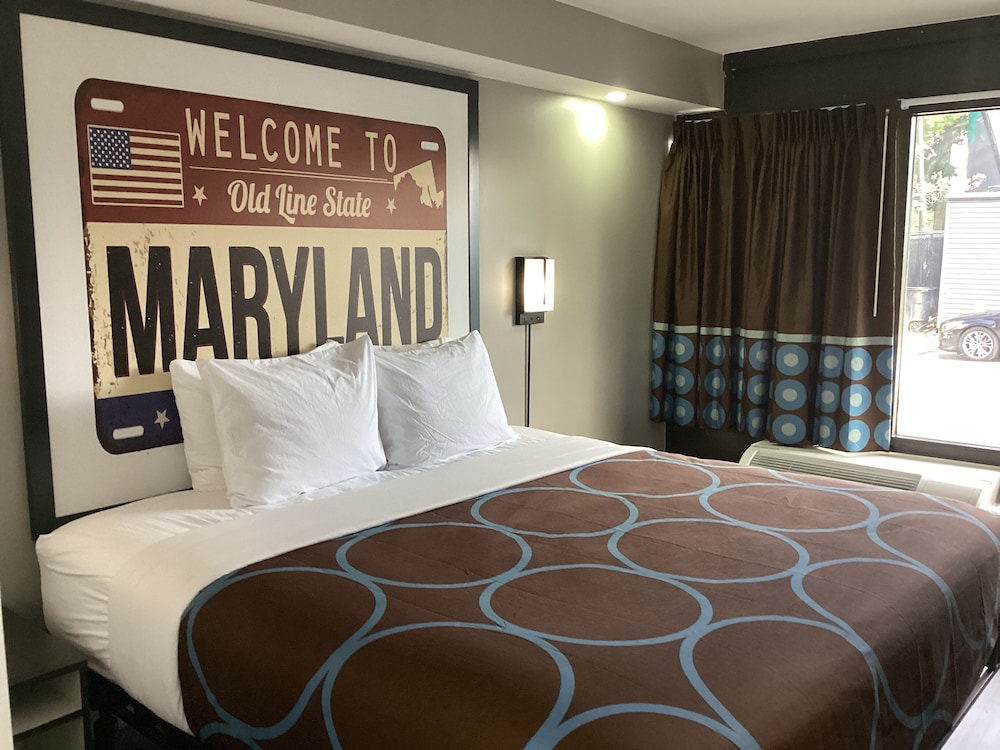 ROOM, KING BED