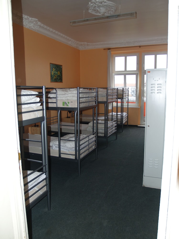 HappyGoLucky Hotel + Hostel 29/52