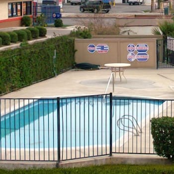 Studio6 Bakersfield, CA - South 29/44