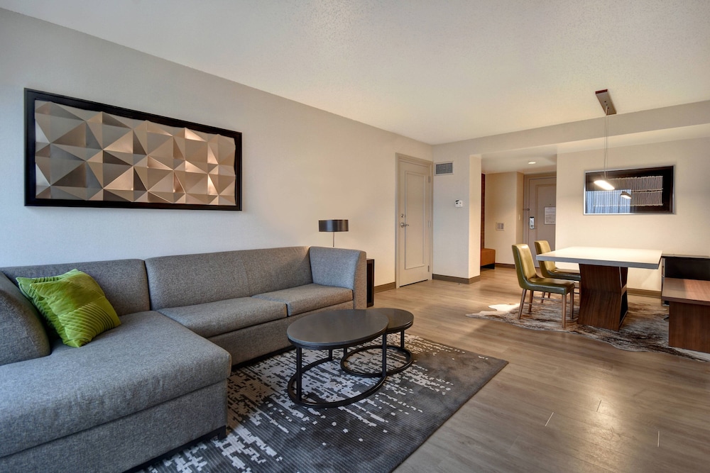 Dallas/Fort Worth Marriott Hotel & Golf Club at Champions Circle 22/33