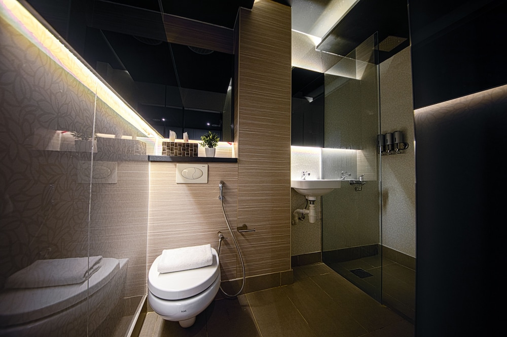 Capsule, Family, Queen Bed، CUBE Family Boutique Capsule Hotel at Chinatown 3/3
