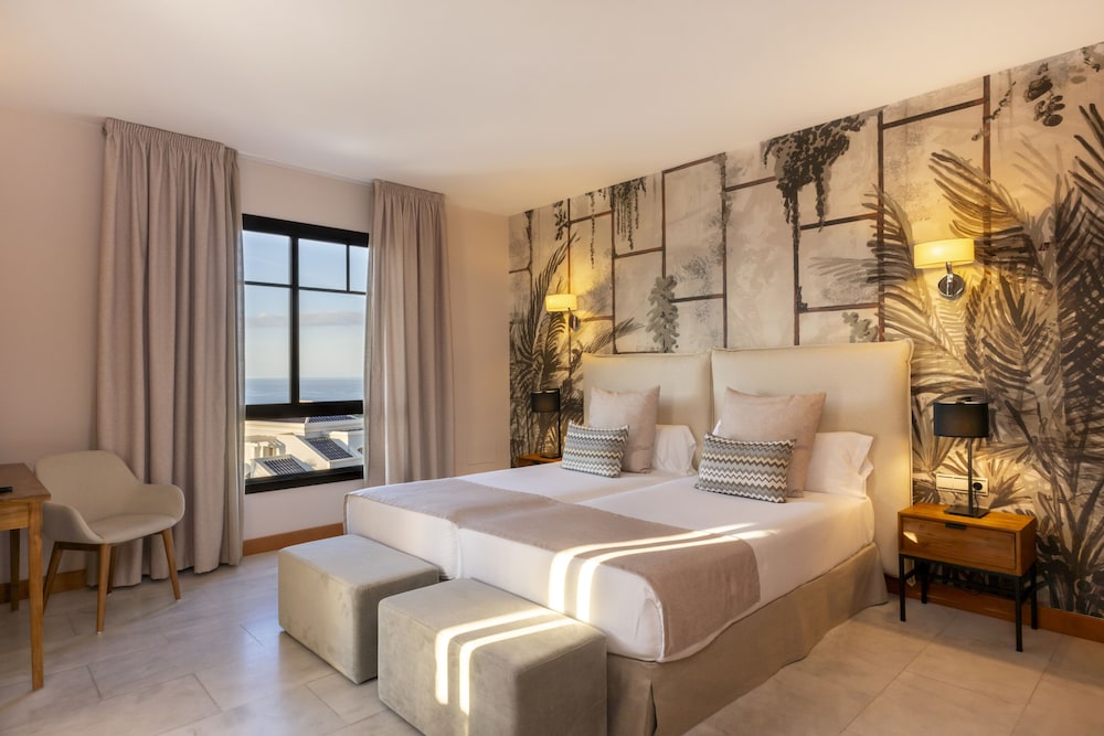 2 Bedrooms, Villa, 4 Beds, Jetted Tub