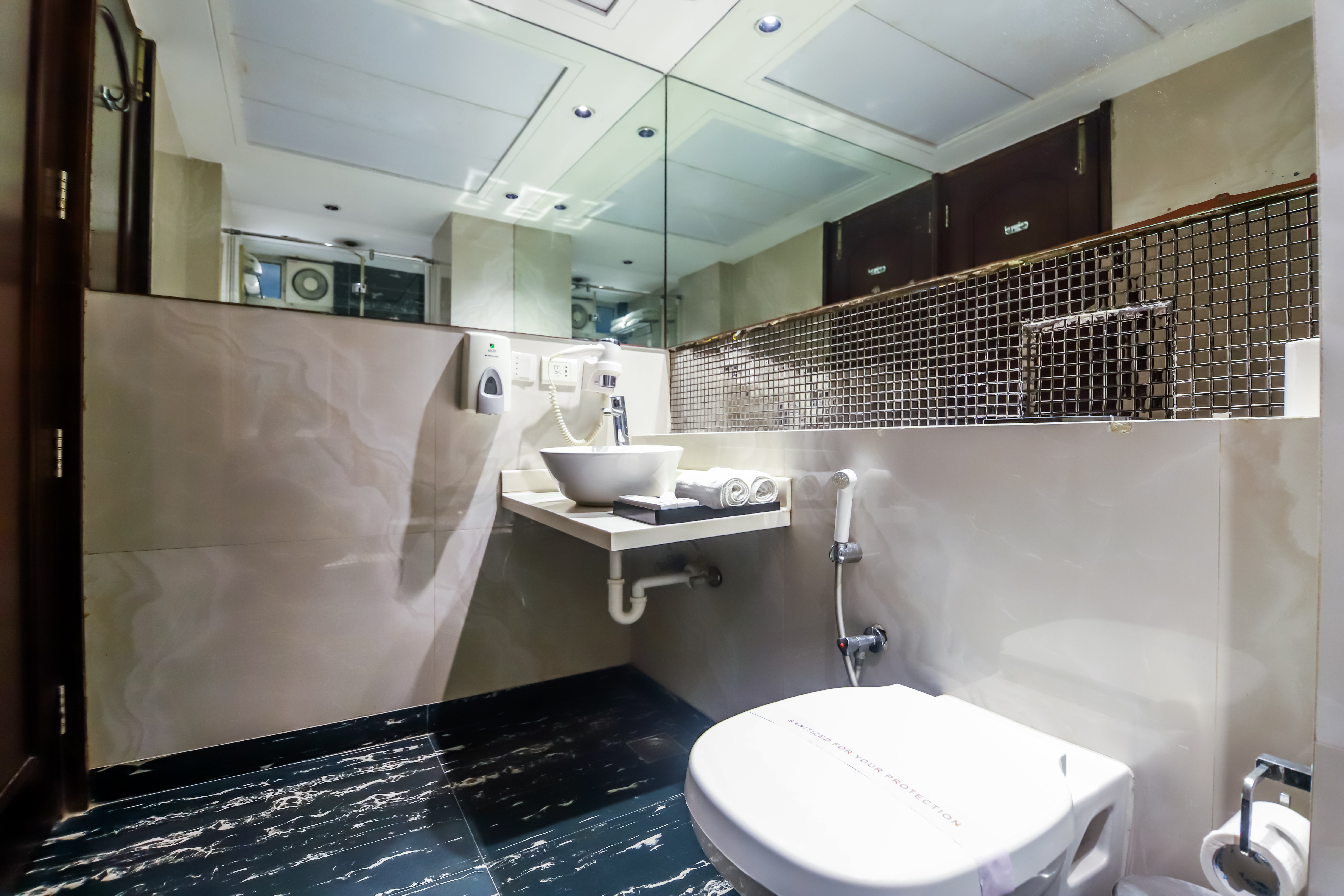Grand Godwin Hotel 36/40