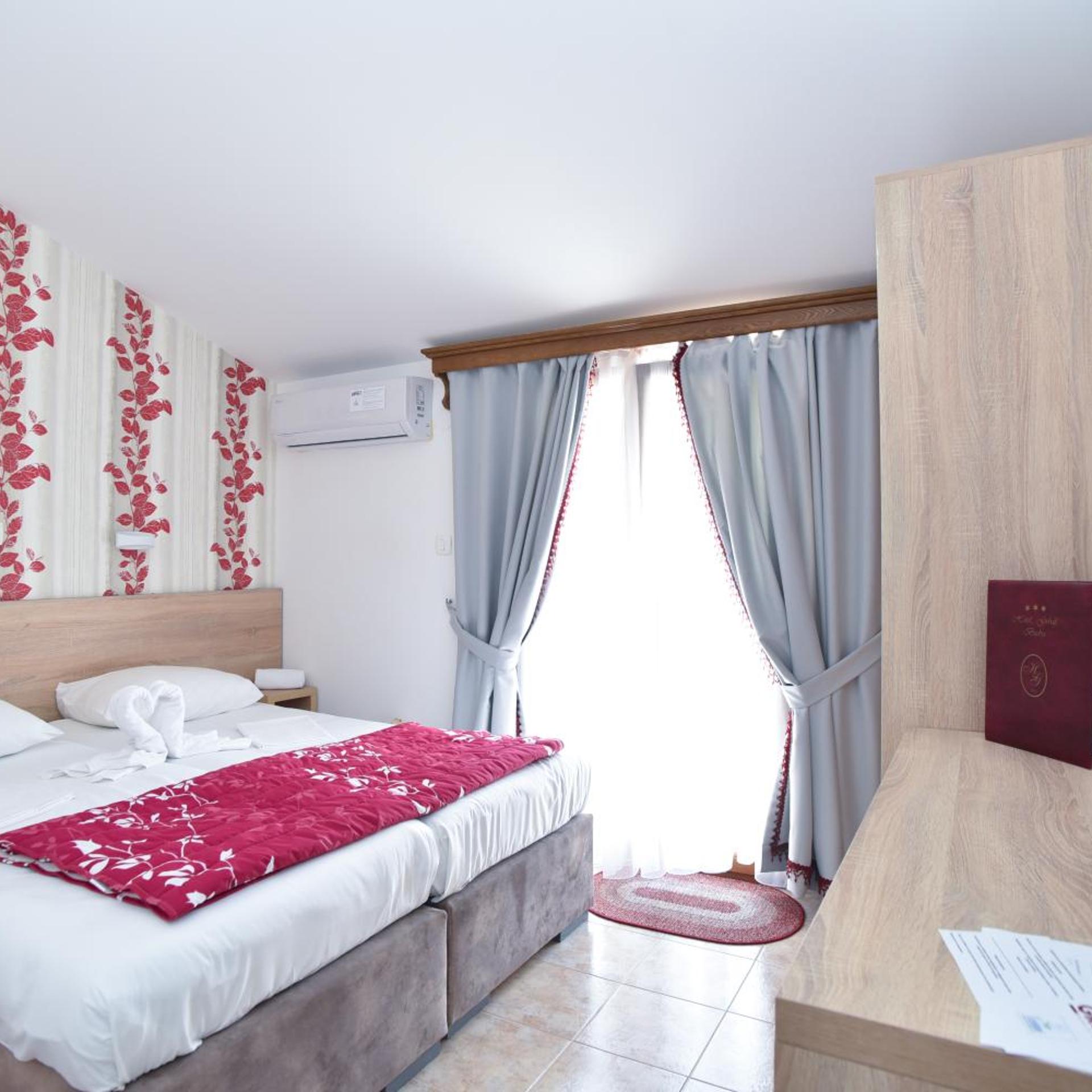 غرفة بسرير مزدوج أو سريرين منفصلين بشرفة، Hotel Grbalj 5/10