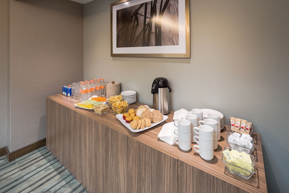 Hampton Inn by Hilton Monterrey Galerias Obispado 49/72