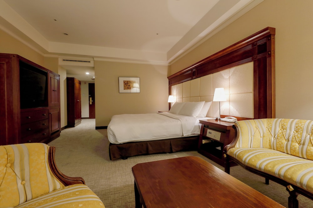 DELUXE, DOUBLE BED