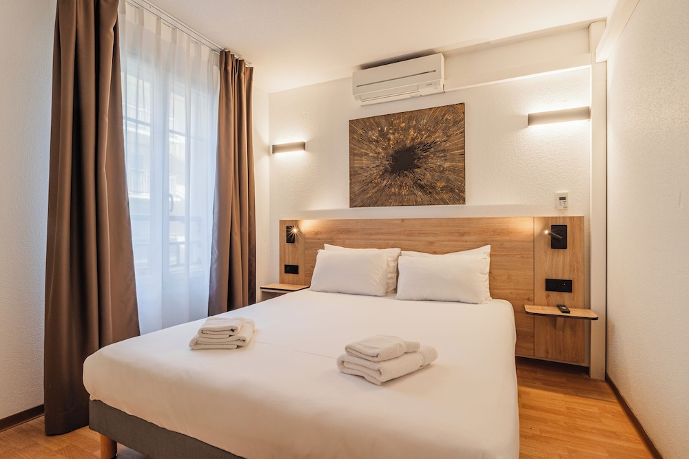 1 Bedroom, Flat, Queen Bed, Sofa