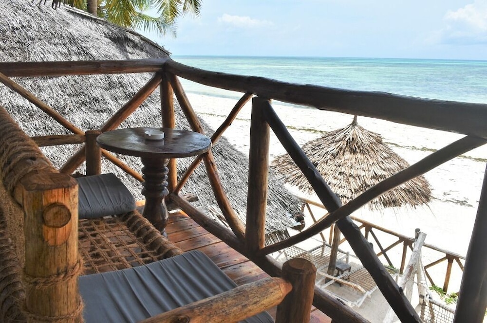 Sea View Lodge Boutique Hotel 38/76
