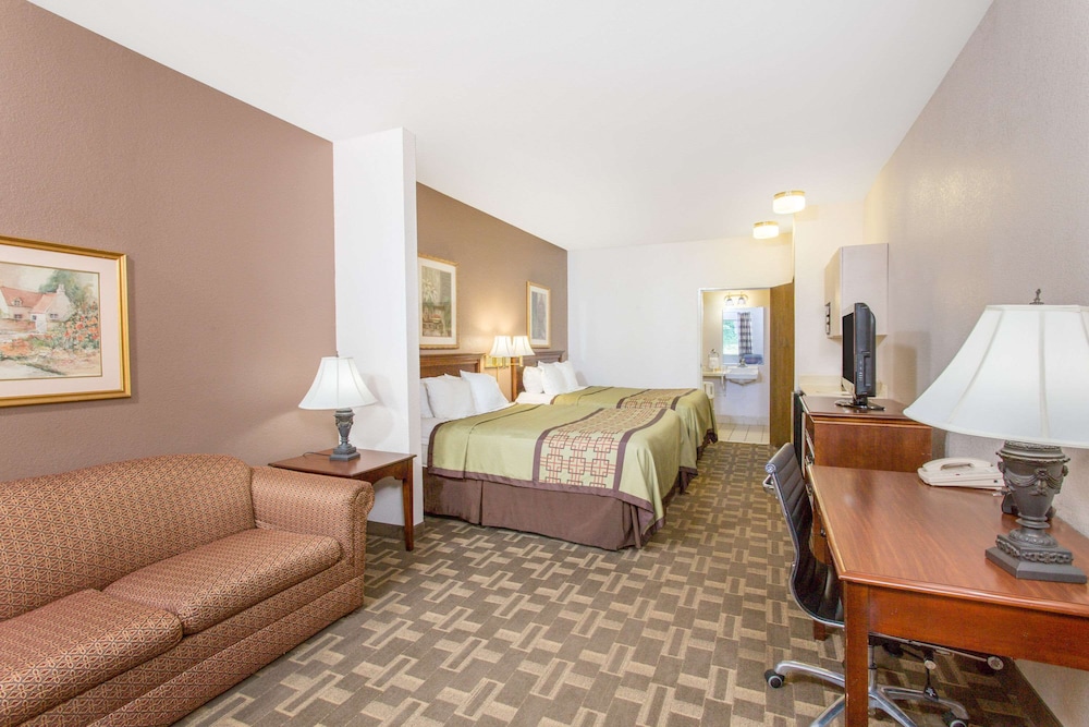 Days Inn by Wyndham Lexington 15/26