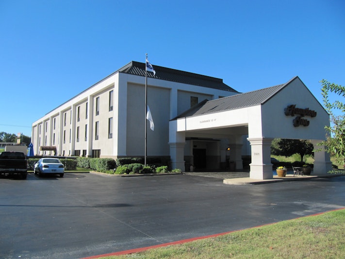 Hampton Inn Lindale/Tyler 27/30
