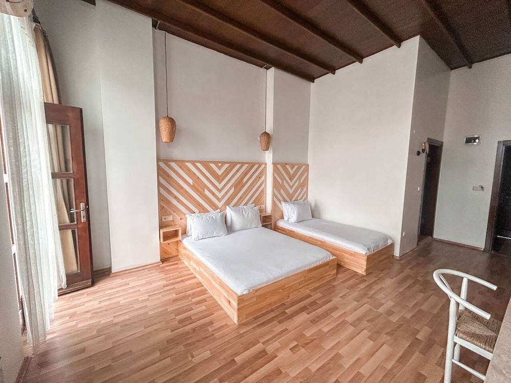 Eden Selene Hotel 7/47