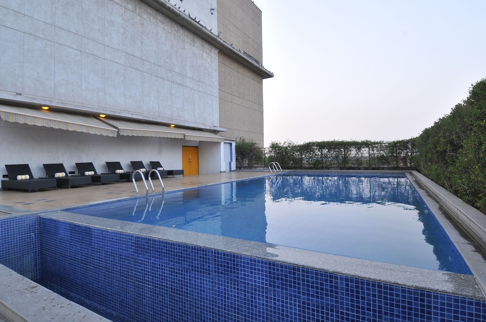 Lemon Tree East Delhi Mall Kaushambi 4/39
