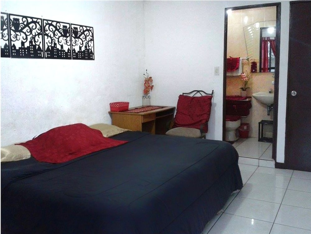 Alojamiento El Salvador Guest House 15/50