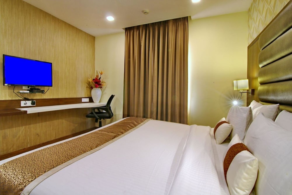 Gen X Casaya Inn Hotel Lucknow 8/20