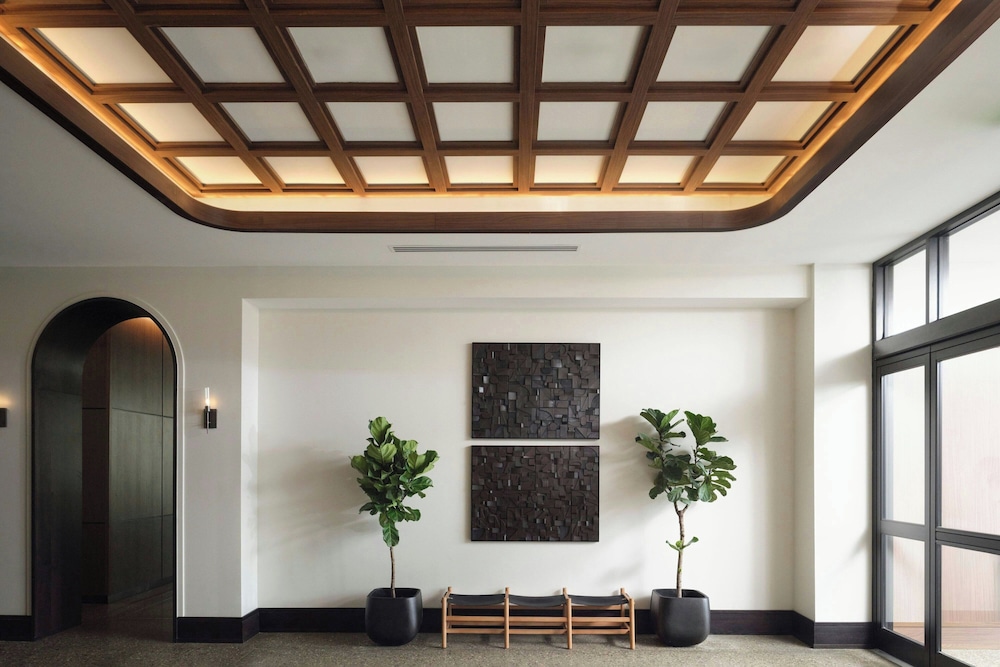 AC Hotel by Marriott Detroit at the Bonstelle 36/54