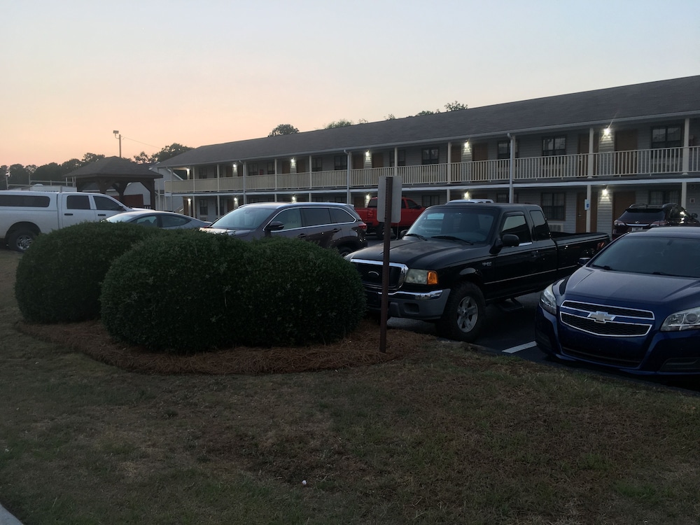Loyalty Inn Hawkinsville 33/37
