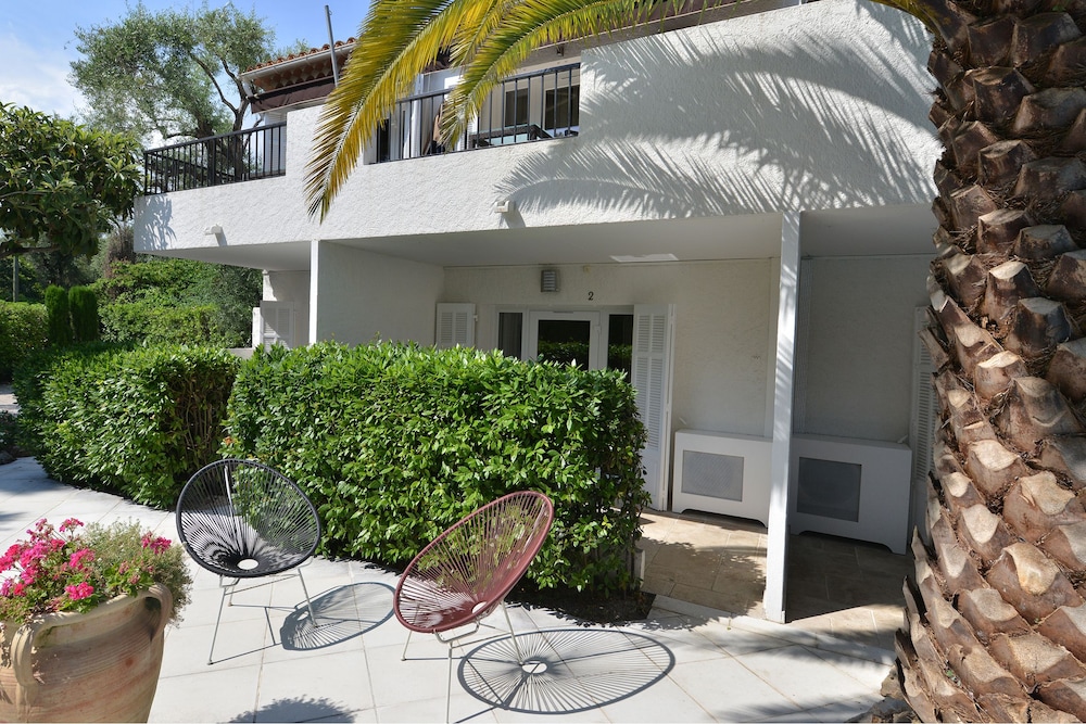 La Villa Cap D Antibes 8/77