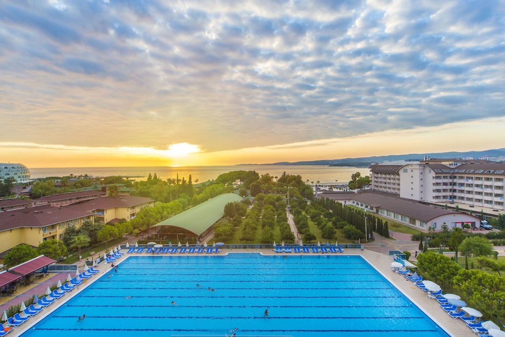 Lonicera Resort And Spa Hotel 23/50