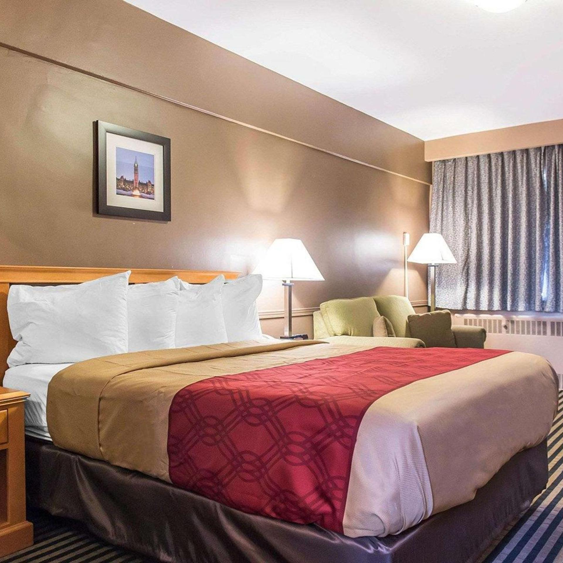 Deluxe, Queen Bed