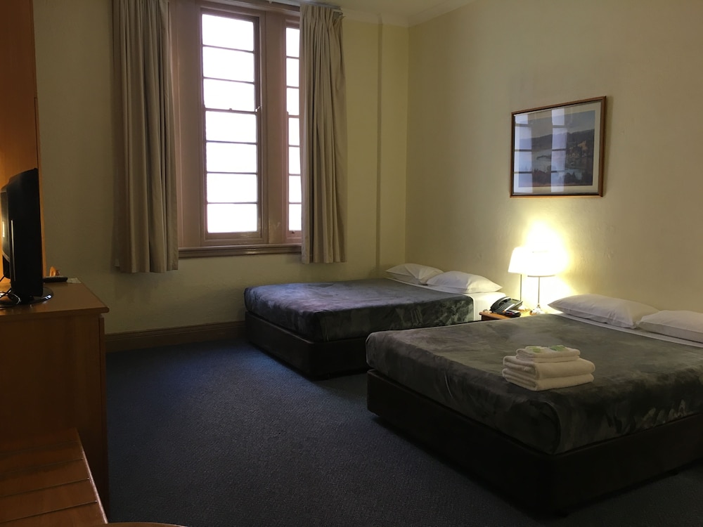 Criterion Hotel 33/57