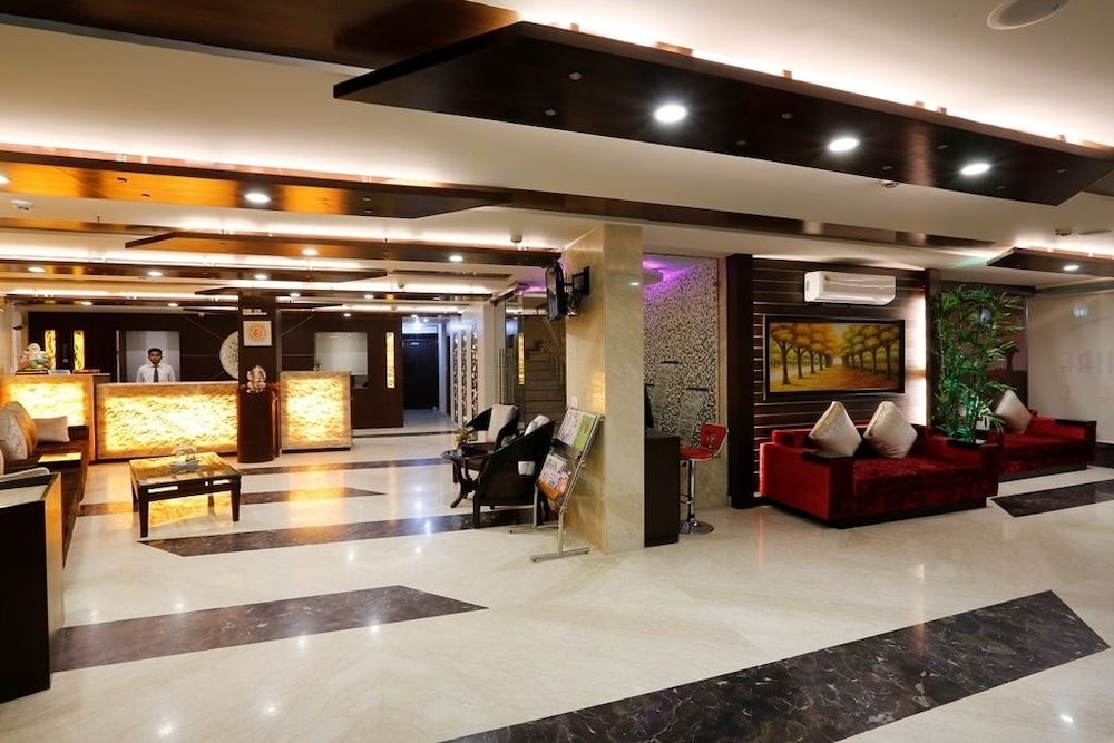 La Sapphire Hotel 11/50
