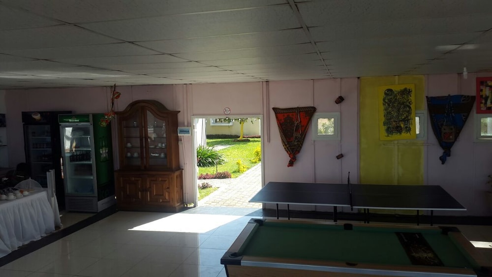 Catembe Beach Lodge 2/18