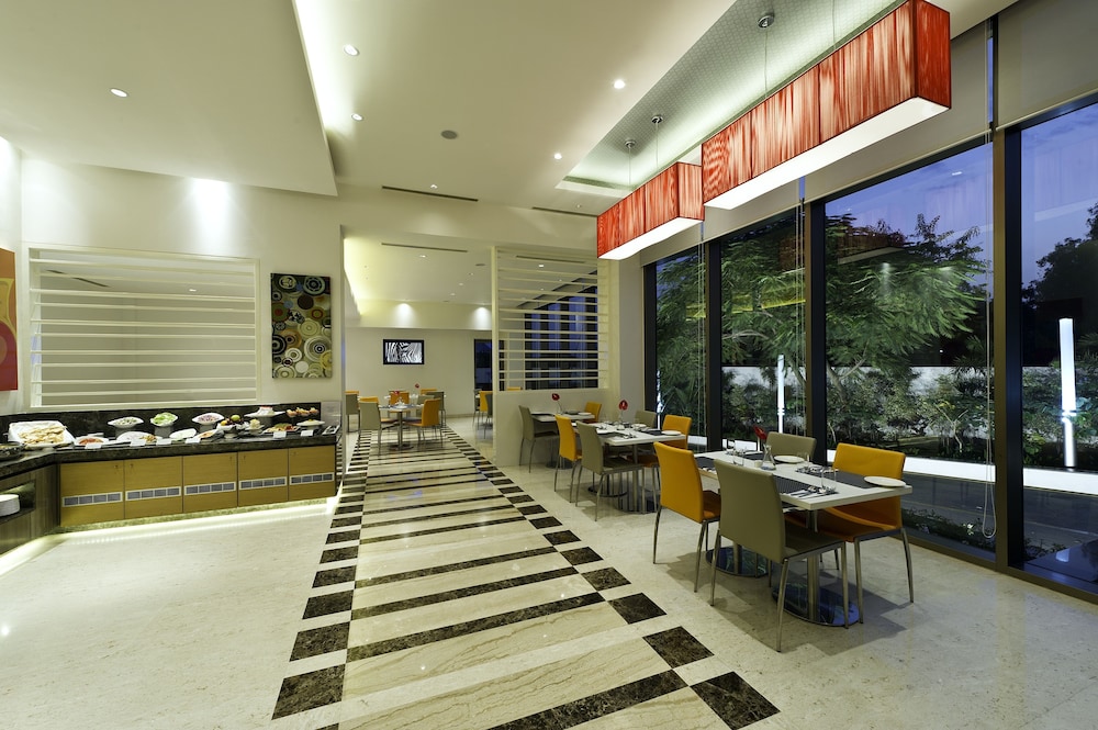 ibis Nashik 42/70