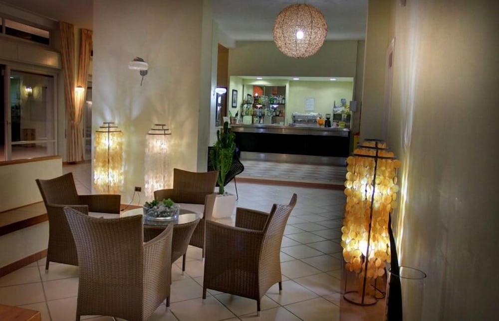 HOTELCLUB GUARDACOSTA 6/50