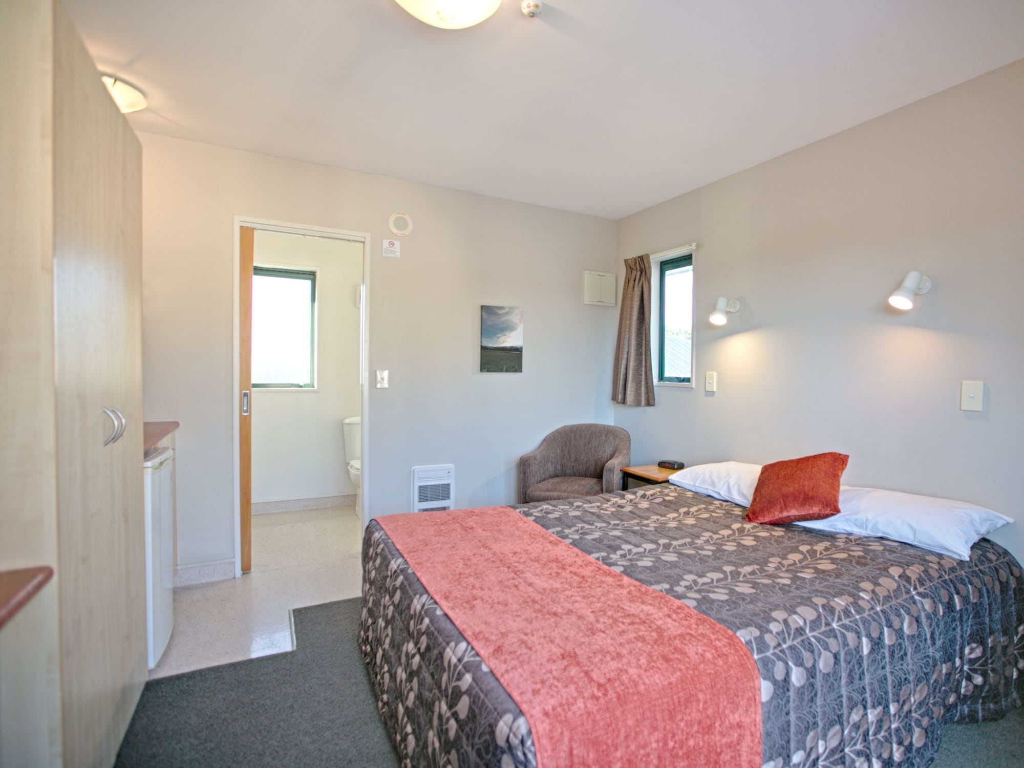 Compact, Studio, Queen Bed