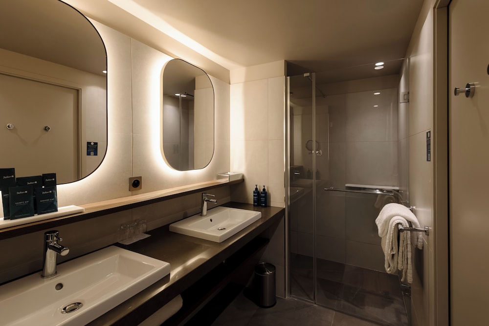 Radisson Blu Hotel, Rouen Centre 76/77