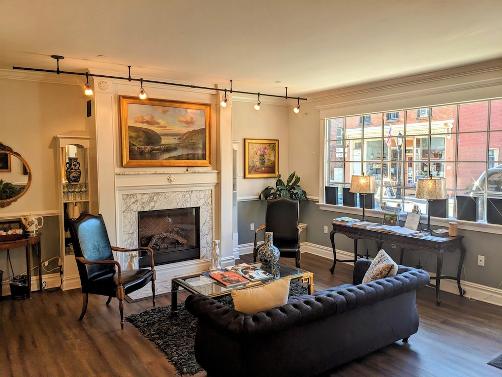 The Dutchess Inn and Spa at Beacon 33/50
