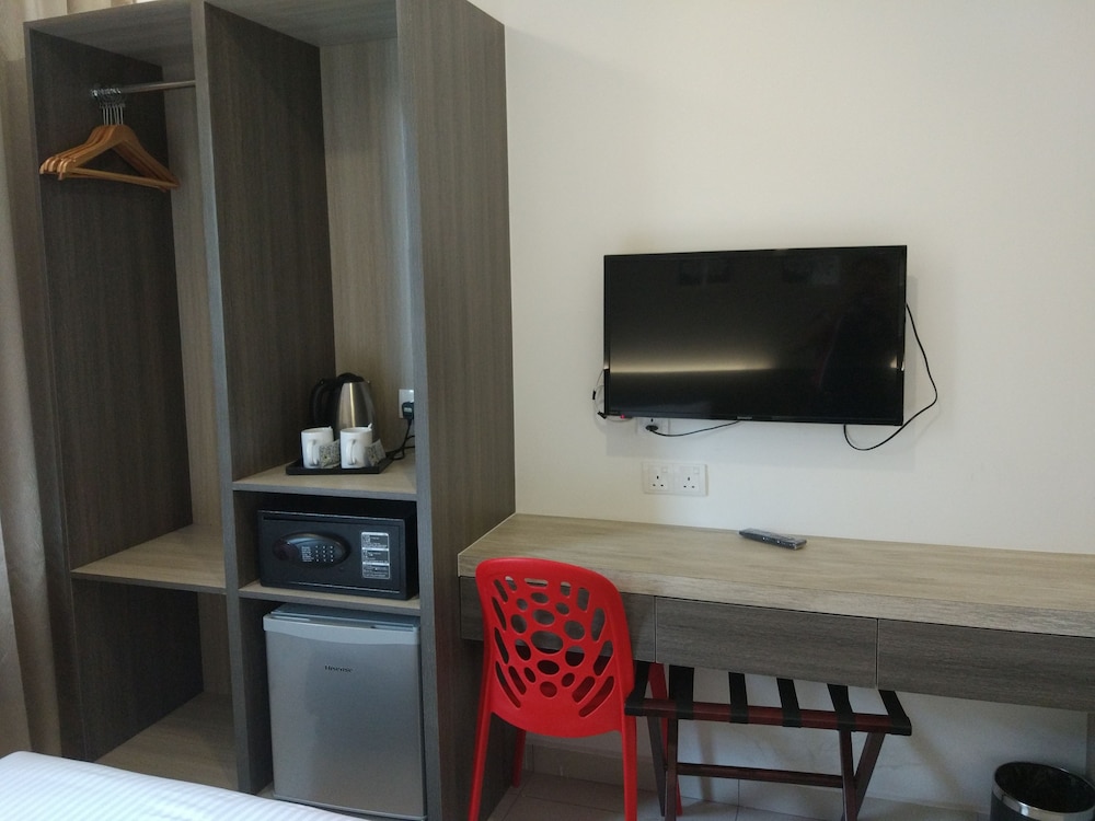 Hotel Alpha 43/58