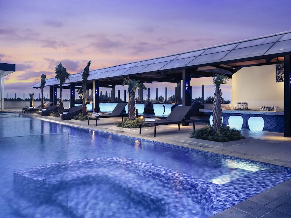 MERCURE BANDUNG CITY CENTRE 68/75