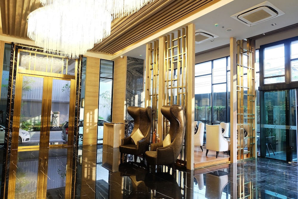 Arte Hotel 61/75