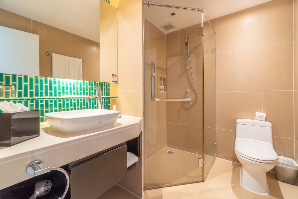 Radisson Resort and Suites Phuket 71/72