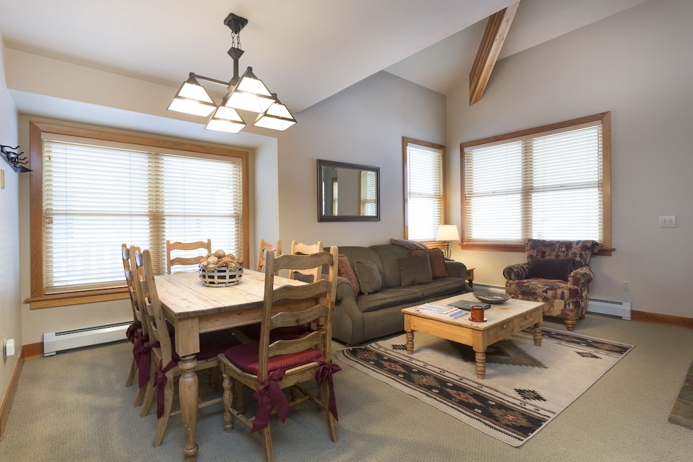Deer Valley's Signature Collection 42/74