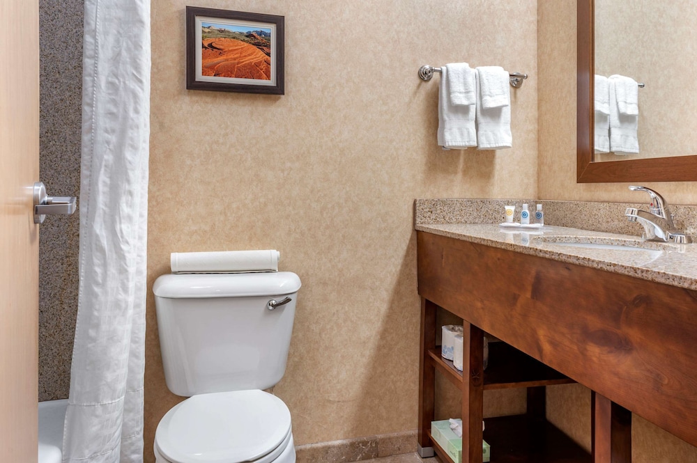Comfort Inn at Convention Center 12/36