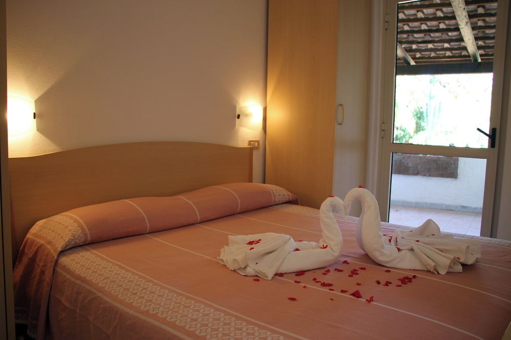 ECONOMY, DOUBLE BED
