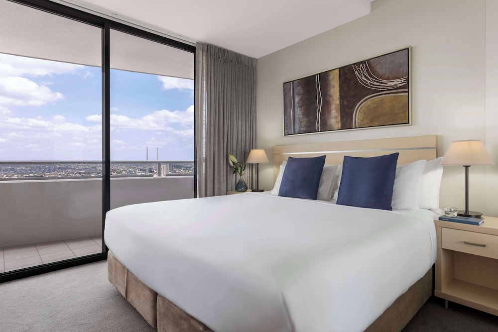2 Bedroom River View