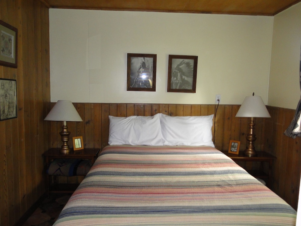 Canopy, Cottage, 2 Queen Beds