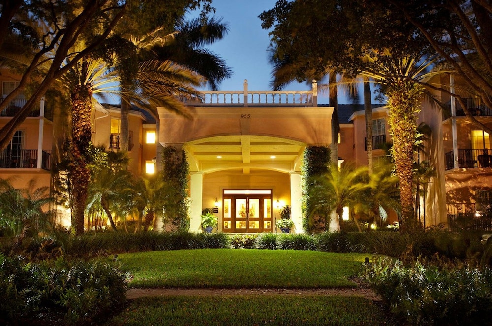 The Capri Inn 28/32