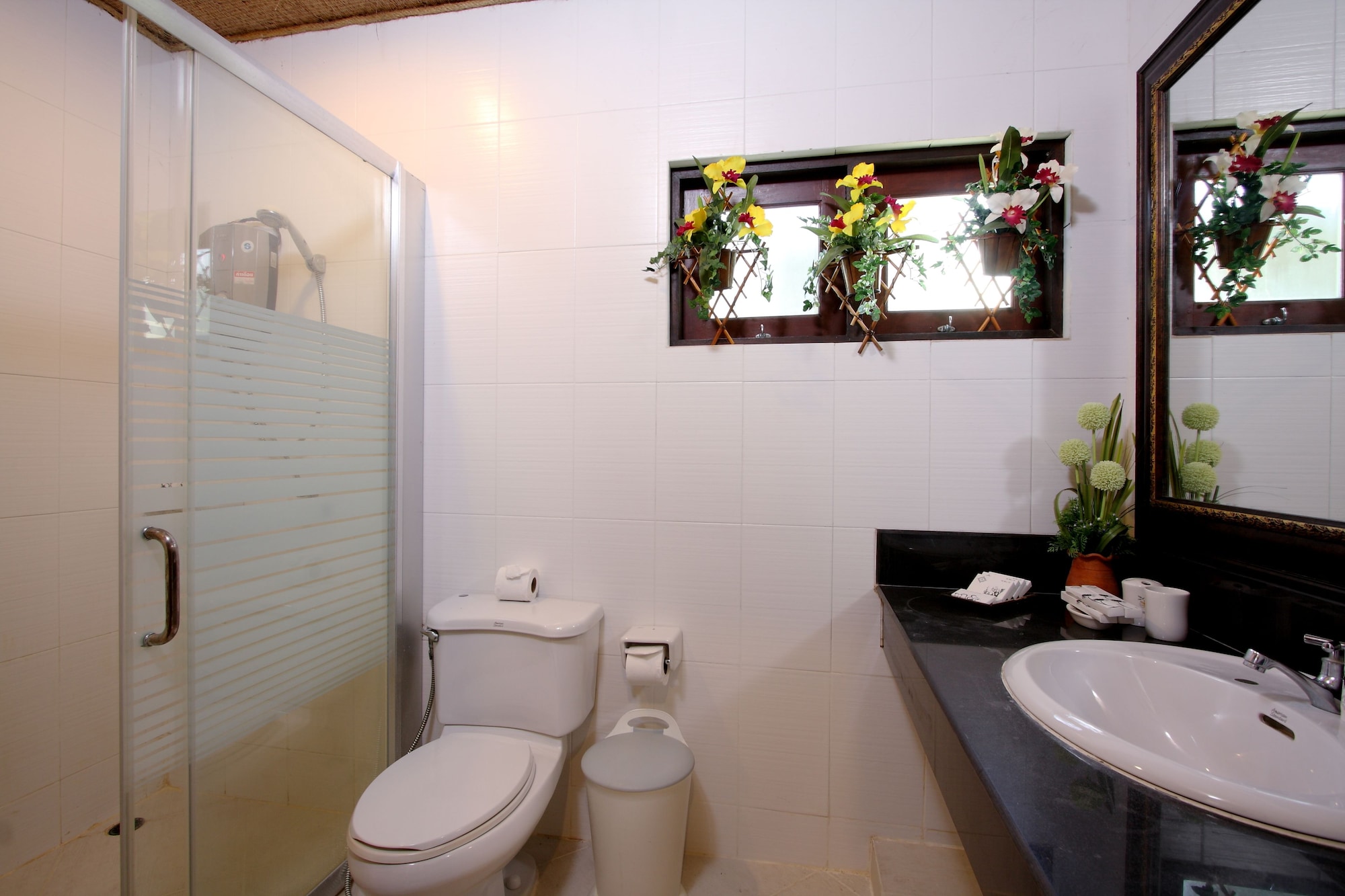غرفة رباعية بسرير مزدوج وسريرين منفصلين، Racha Island Resort (ex Rayaburi Resort) 2/2