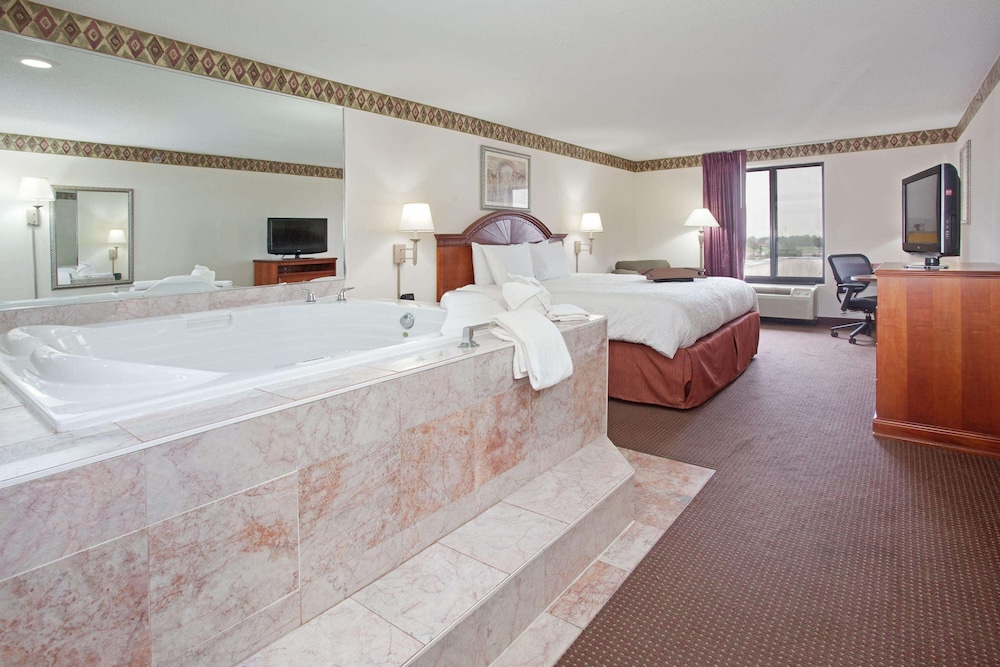 Hampton Inn Bowling Green Oh 25/48