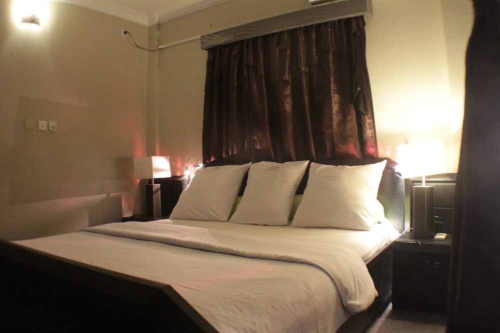 Kemal Hotel 6/29